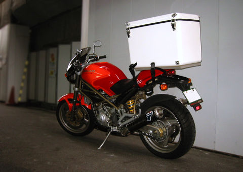 DUCATI Monster
